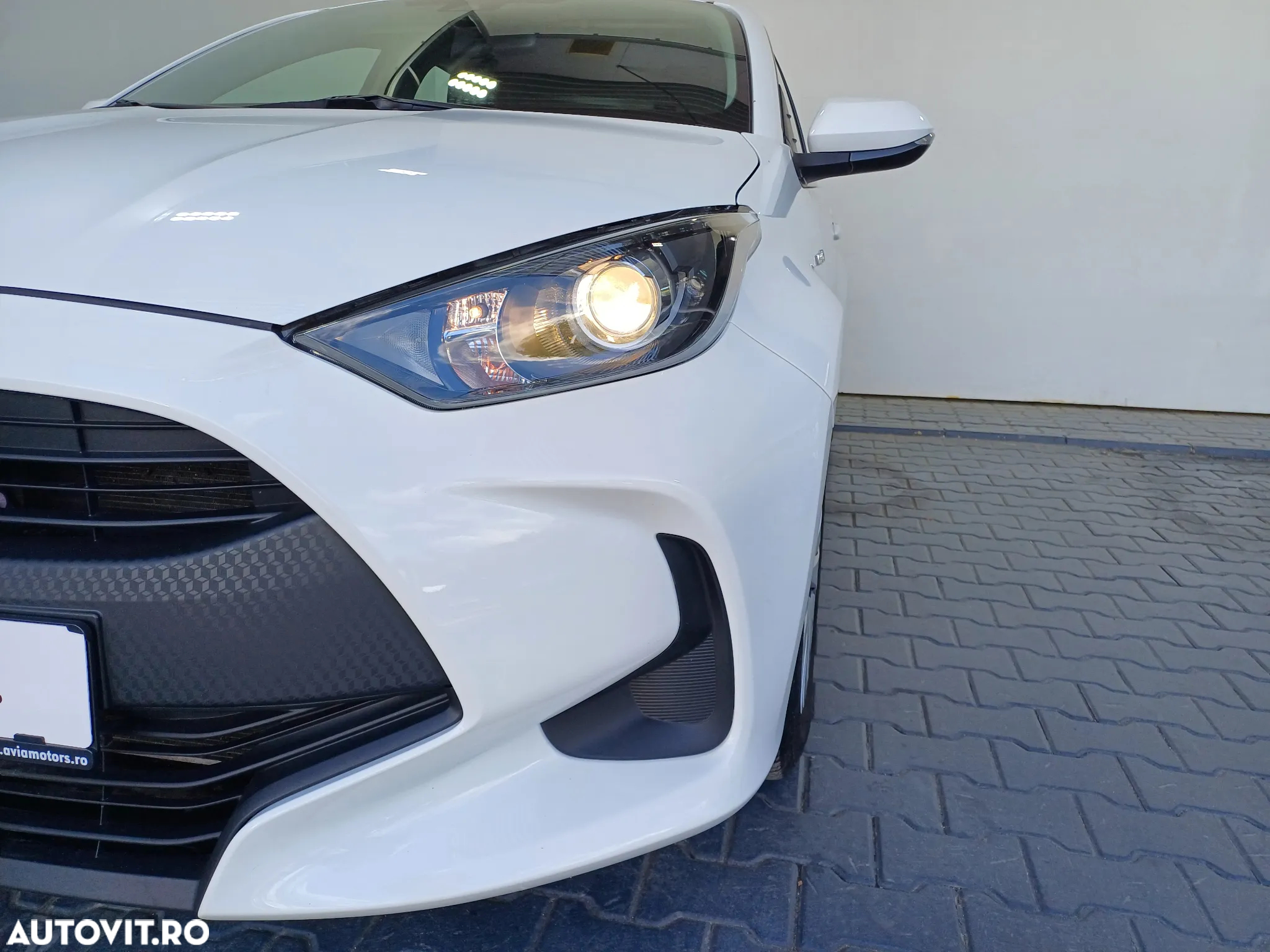 Toyota Yaris 1.5 VVT-i HSD Active - 28