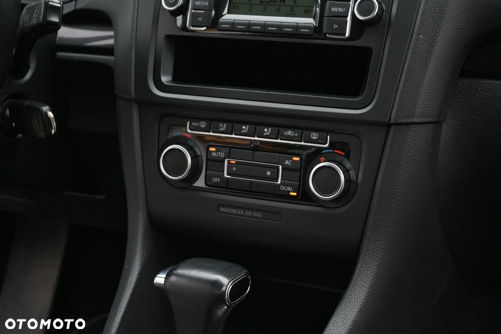 Volkswagen Golf 1.4 TSI DSG Individual - 34