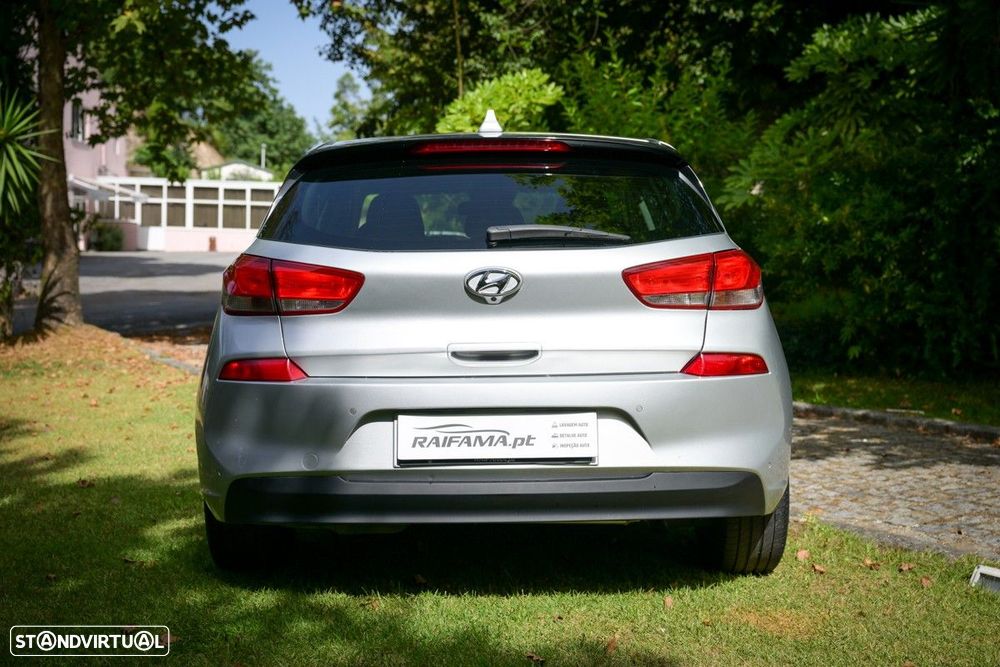 Hyundai i30 1.6 CRDI STyle+Navi - 14