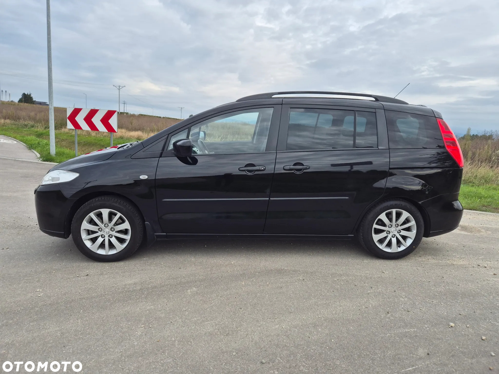 Mazda 5 2.0 Exclusive + - 4