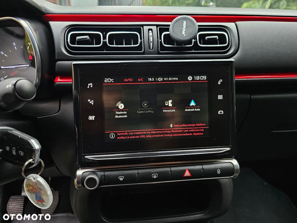 Citroën C3 1.2 PureTech GPF Shine - 25