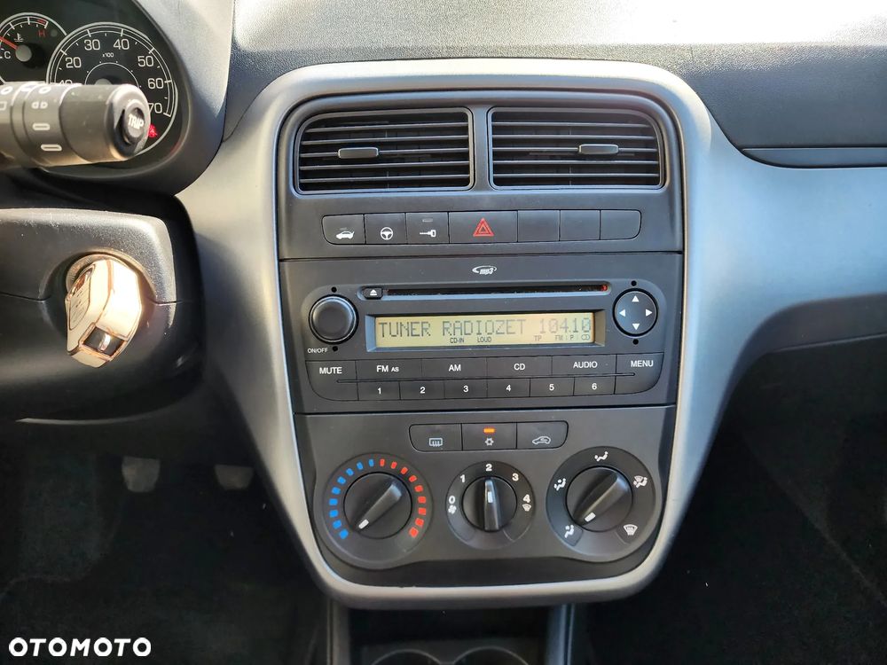 Fiat Punto 2012 - 19