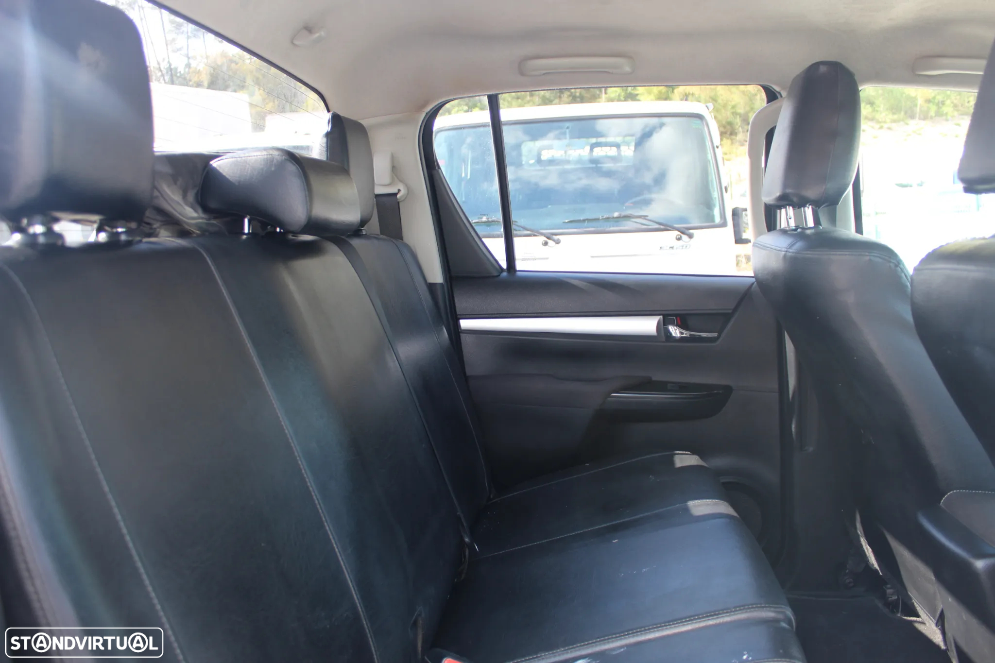Toyota Hilux 2.4 D-4D 4WD CD Tracker - 7