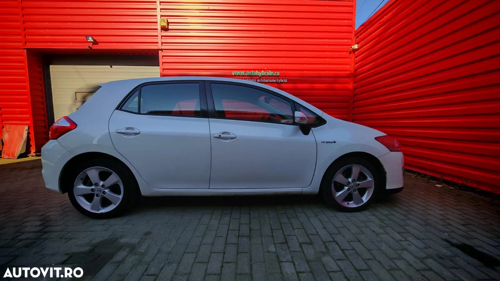 Toyota Auris 1.8 Hybrid Life - 10