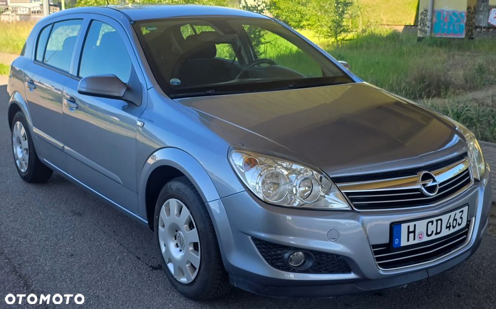 Opel Astra 1.4 150 Jahre - 3