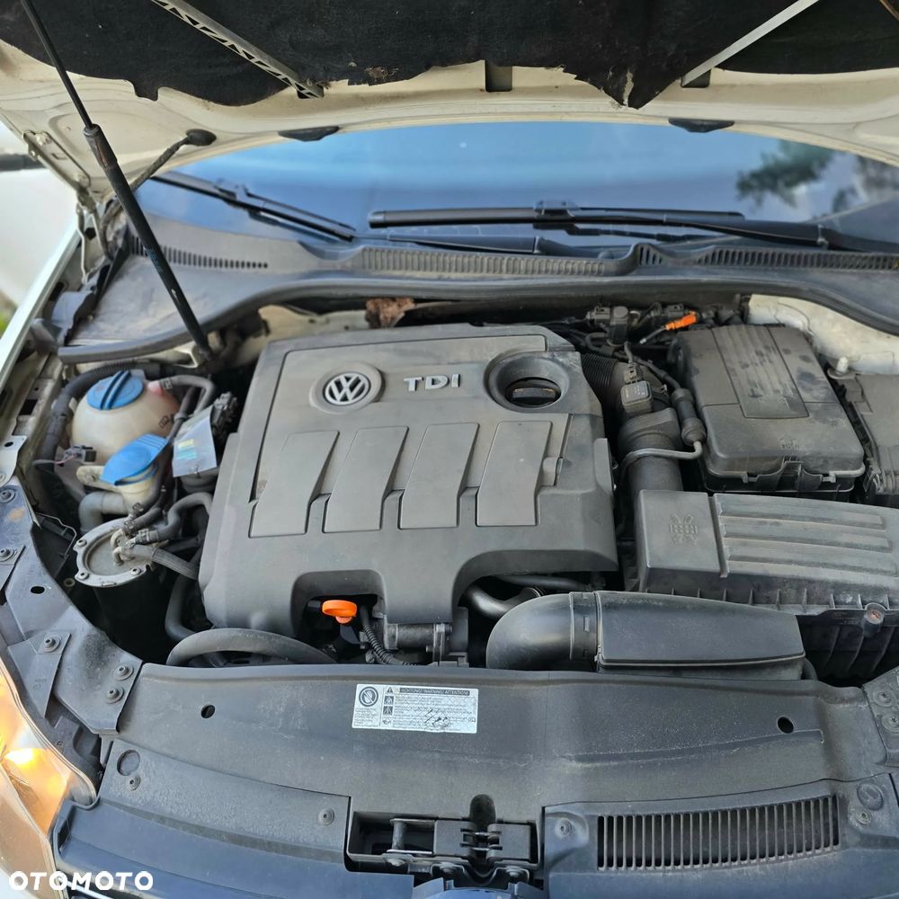 Volkswagen Golf 1.6 TDI Highline DSG - 15
