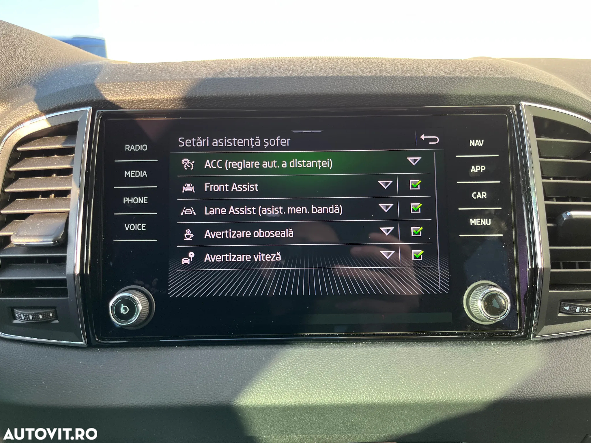 Skoda Karoq 1.5 TSI DSG Selection - 17