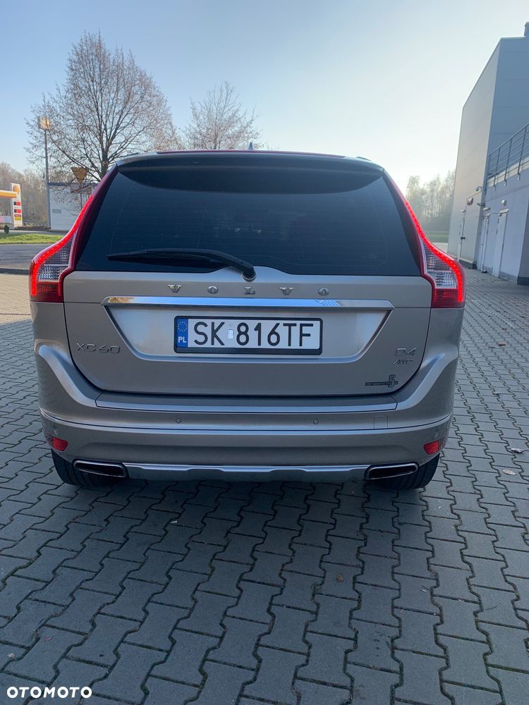 Volvo XC 60 D4 AWD Summum - 11