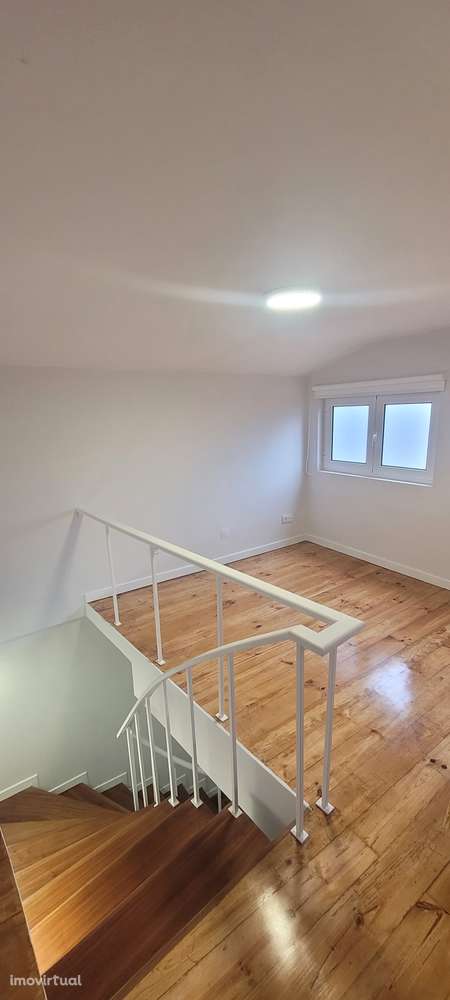 Viver o Charme da Foz Velha – Moradia T2+1 Renovada para Arrendamento - Grande imagem: 4/16
