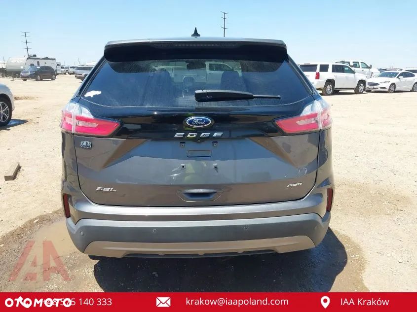 Ford Edge - 16