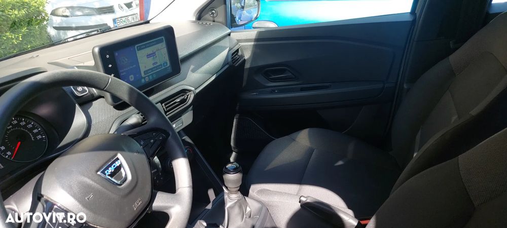 Dacia Logan SCe 65 Essential - 5