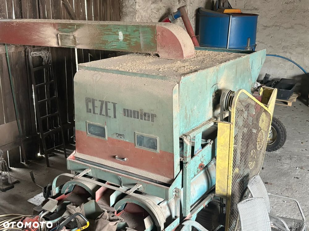 Inny cezet - major - 1