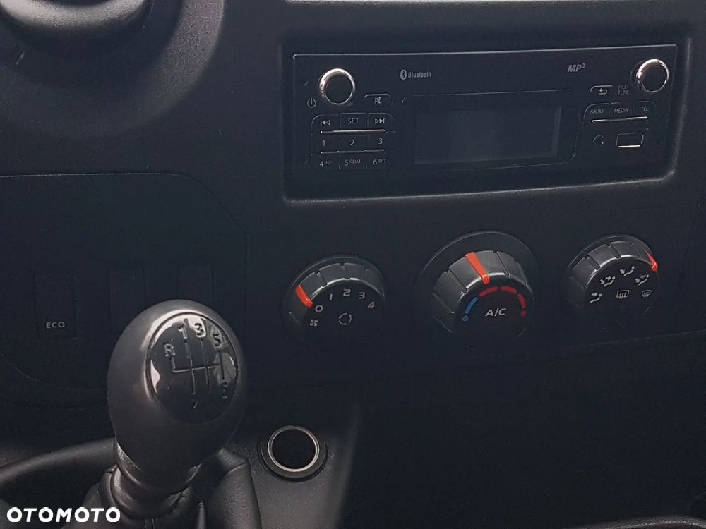 Renault MASTER KONTENER 8EP 4,21x2,23x2,22 KLIMA MANUAL KRAJOWY 6-BIEGÓW - 10