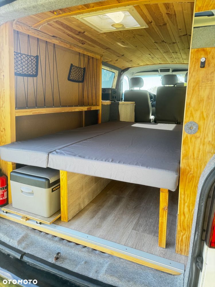 Volkswagen Transporter L2H1 - 11
