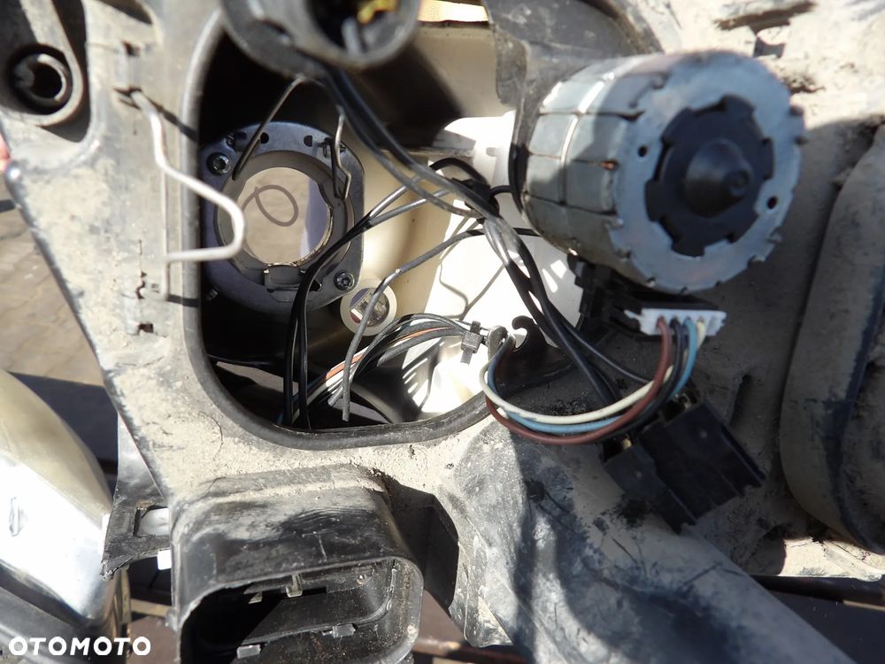 BMW - E90 - PRZED LIFT - H7 - LEWA LAMPA PRZEDNIA - EUROPA - 6942723 - 8