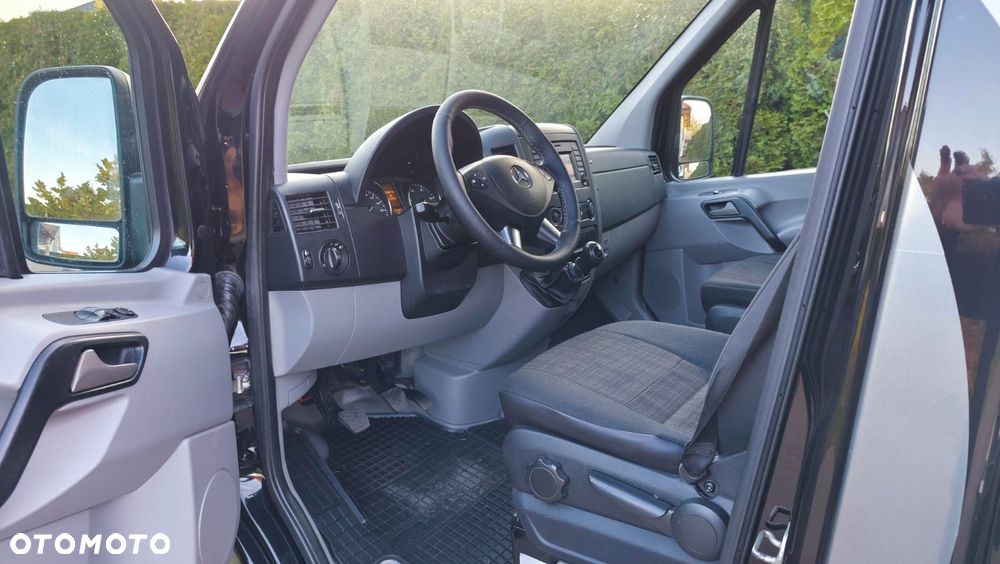 Mercedes-Benz Sprinter - 7