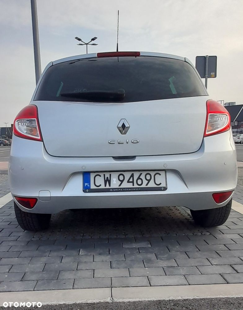 Renault Clio 1.6 16V Dwudziestka - 7