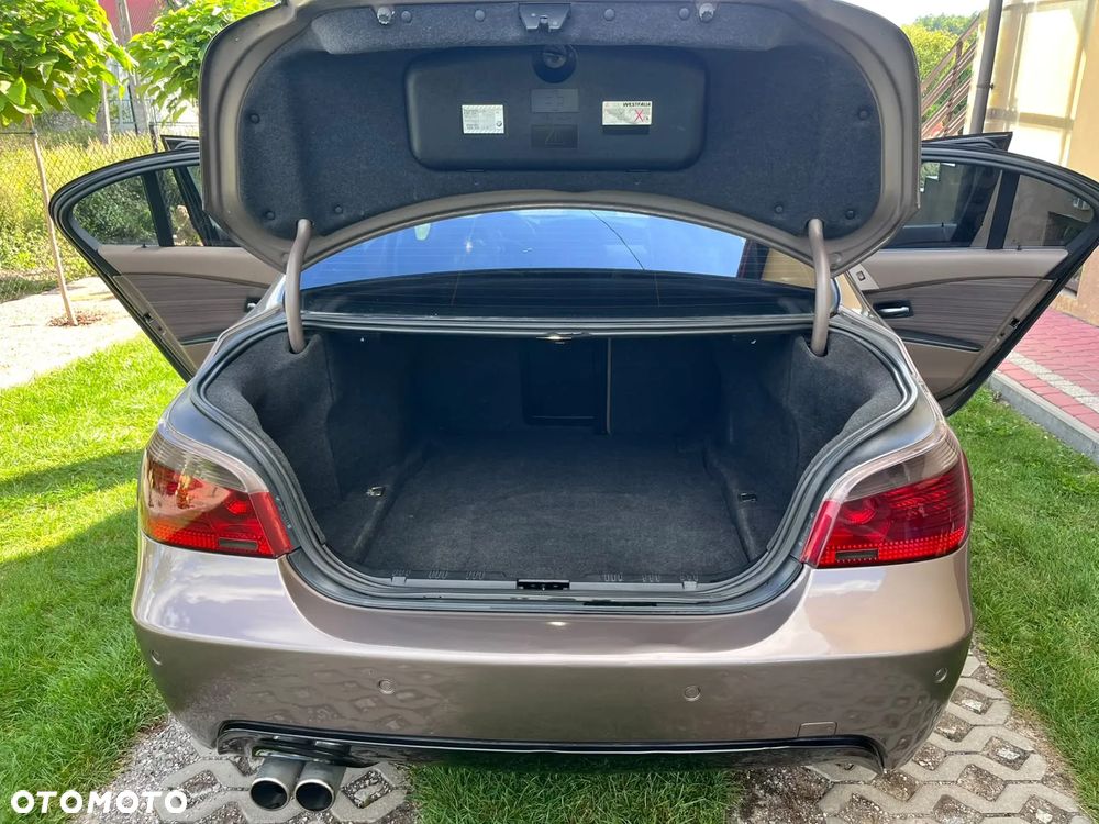 BMW Seria 5 520i - 9