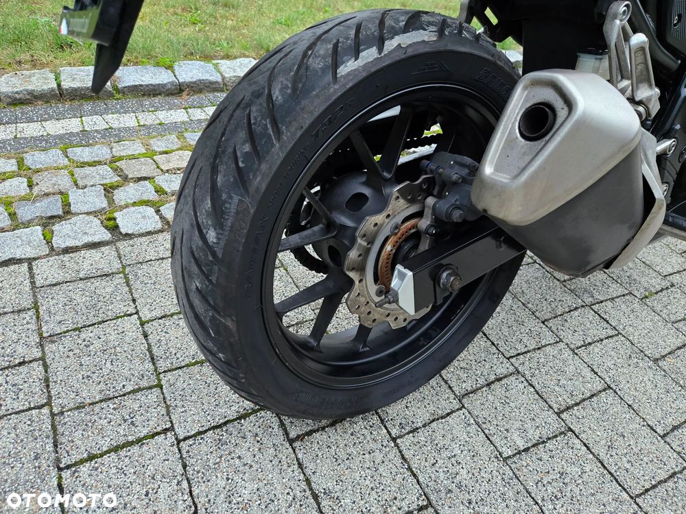 Honda CBR - 27