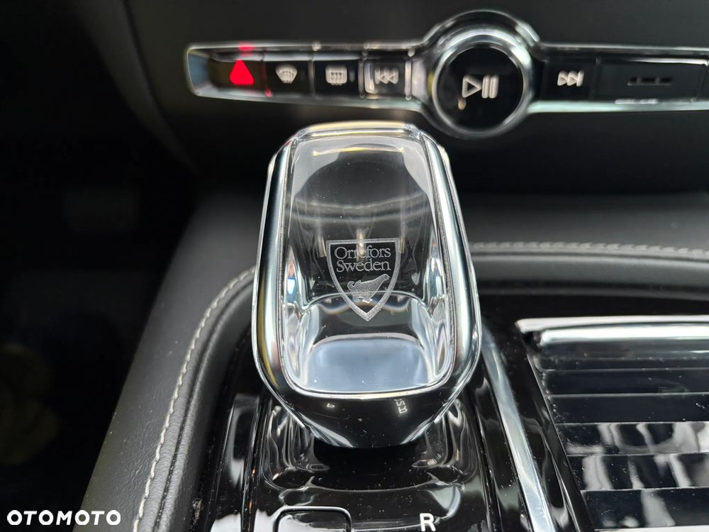 Volvo V60 T6 AWD Plug-In Hybrid Inscription - 23