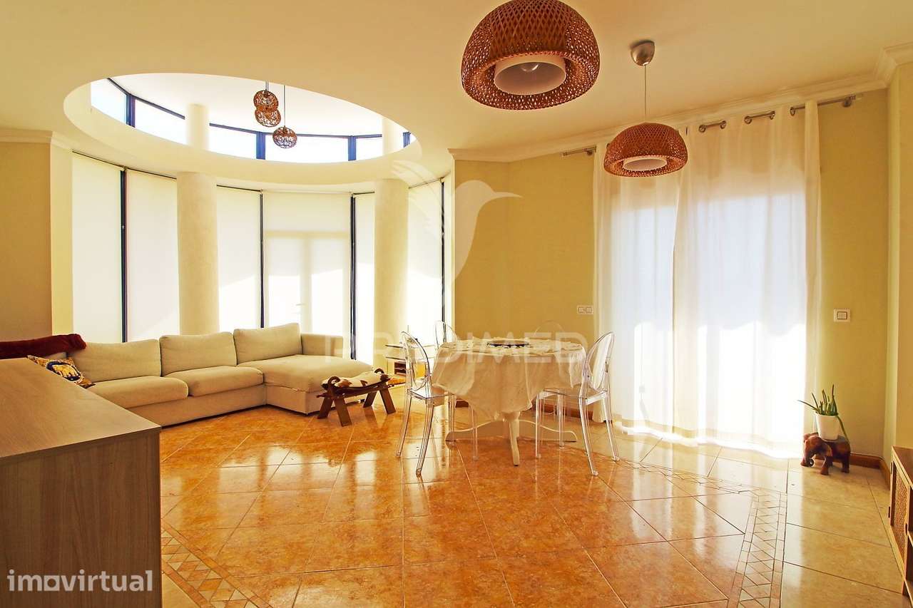 Apartamento T4 para arrendamento anual no centro de Loulé - Grande imagem: 2/26