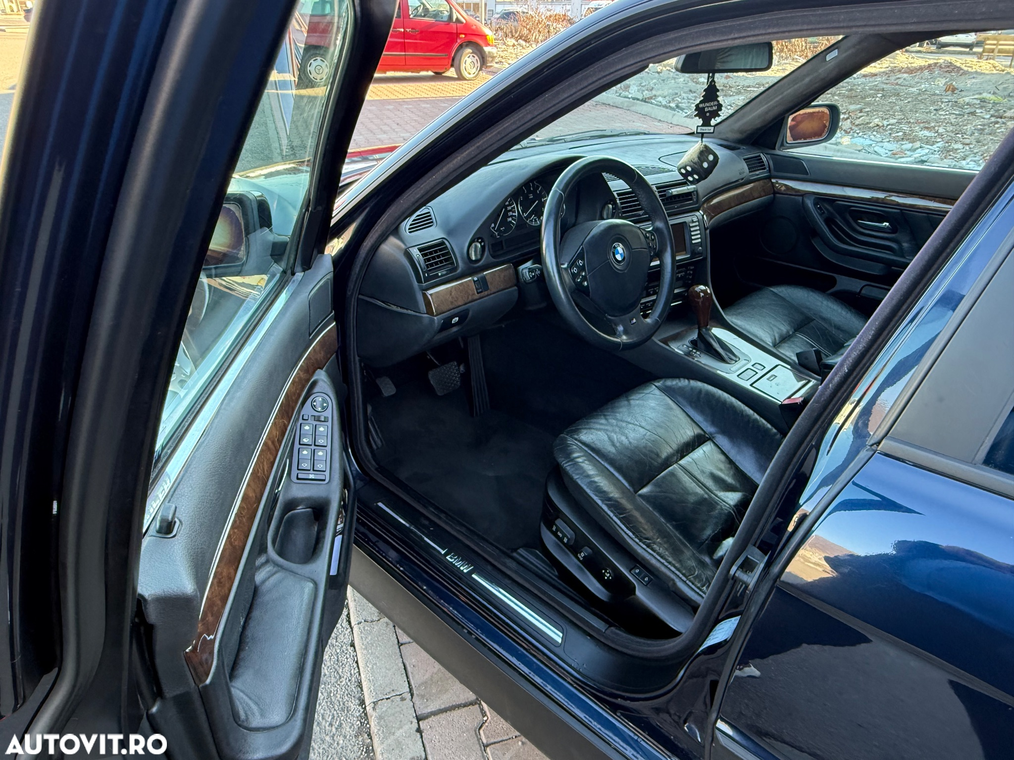 BMW Seria 7 728iA - 10