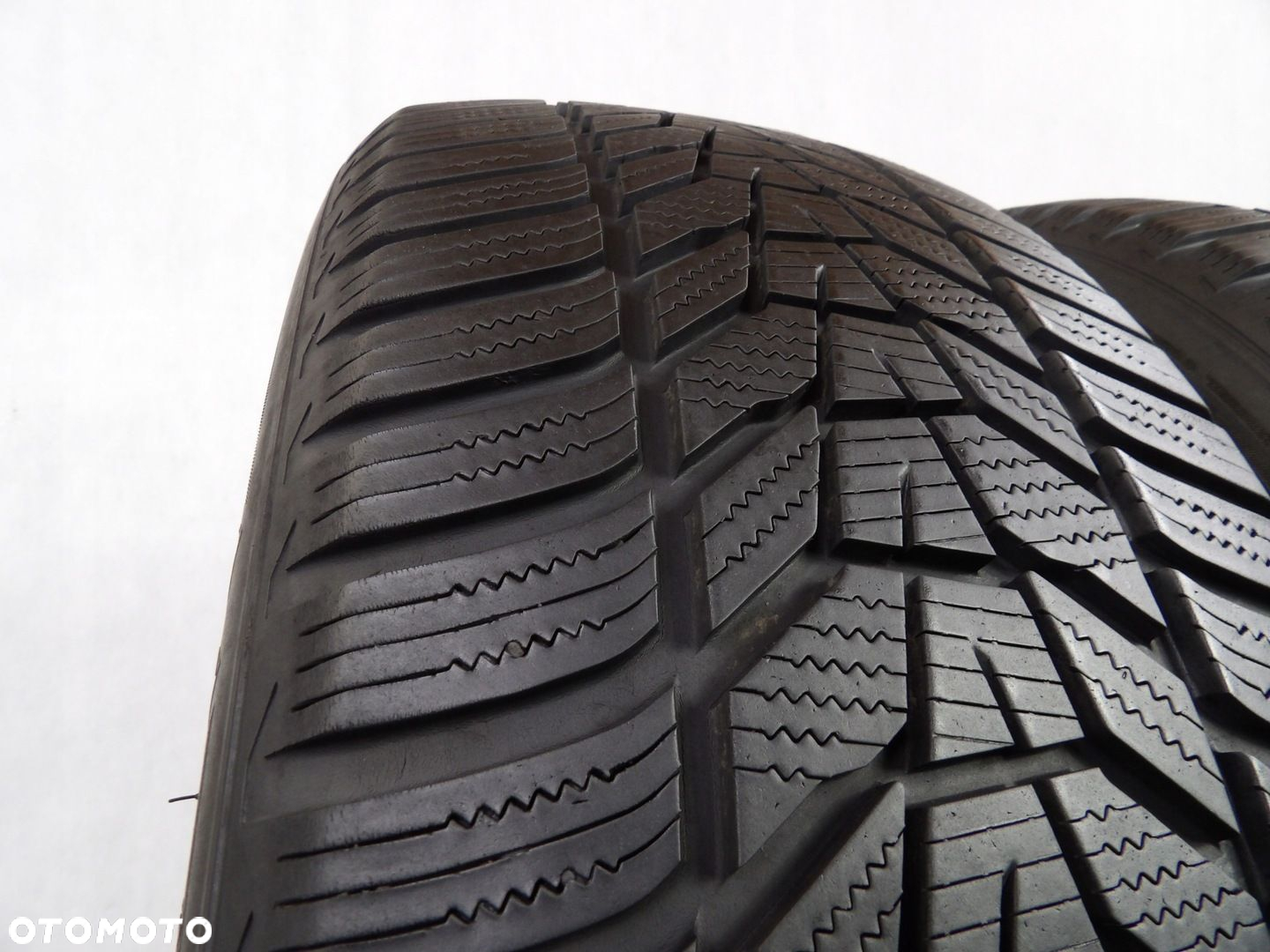 2X opony 235/55R19 HANKOOK WINTER ICEPT EVO 3 X - 3