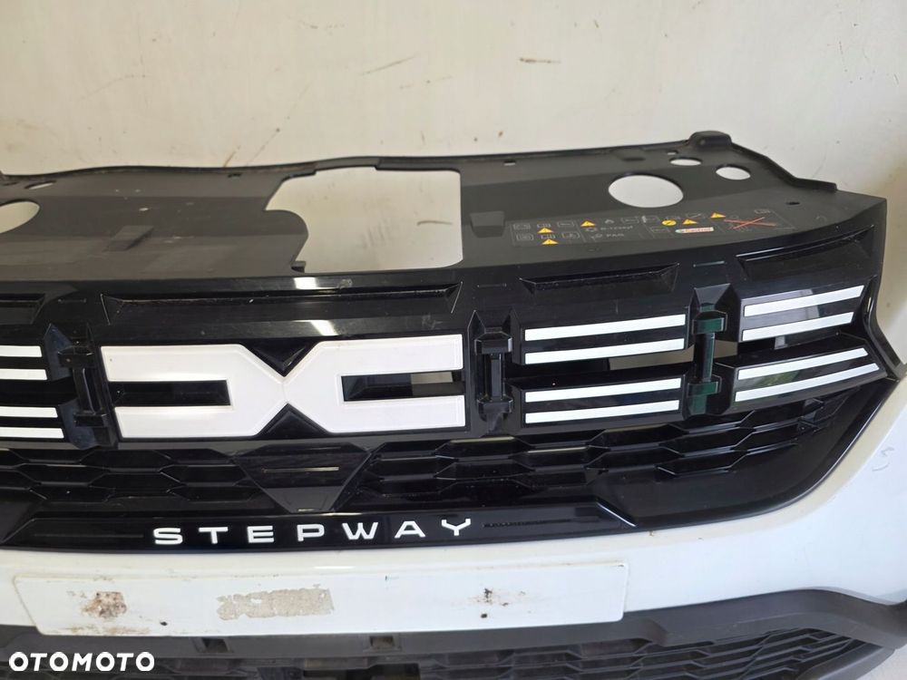 Zderzak przód DACIA Jogger Sandero 3 III STEPWAY LIFT 22- Grill - 5