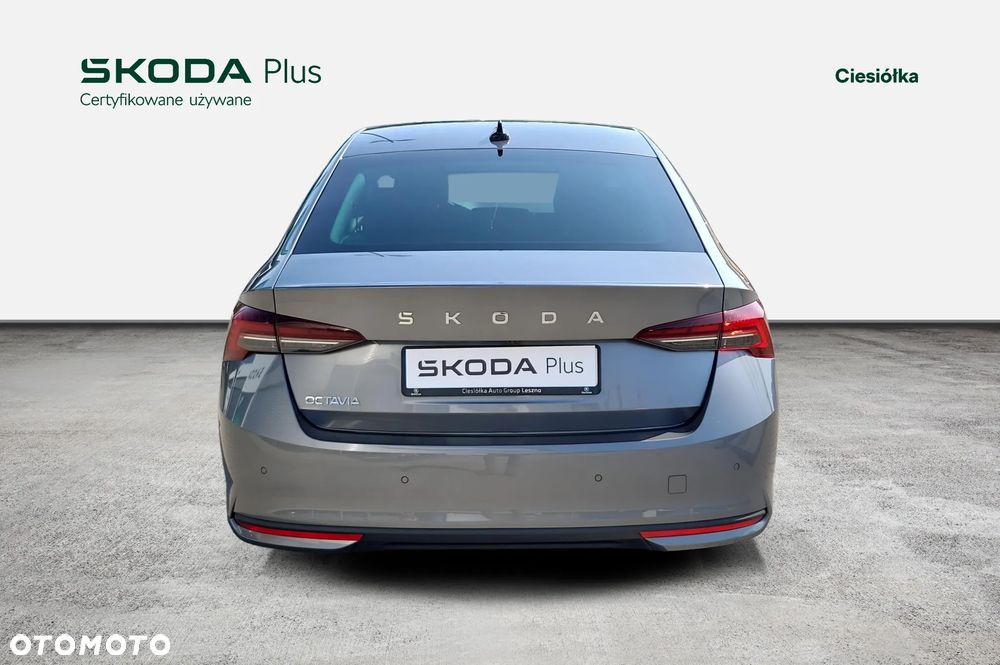 Skoda Octavia 2.0 TDI Selection DSG - 10