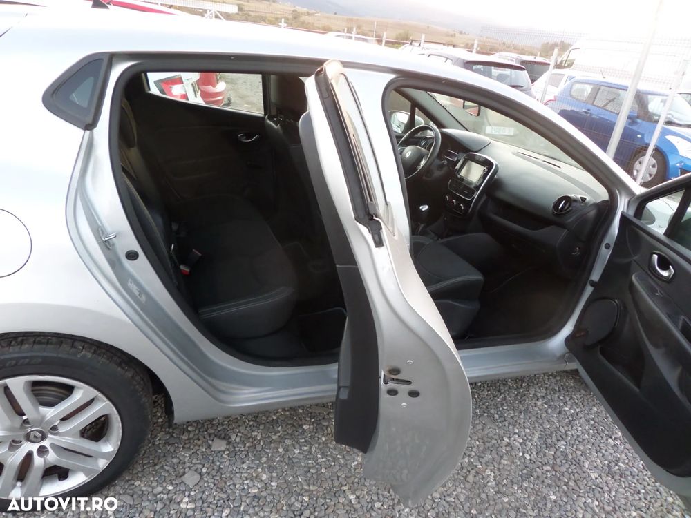 Renault Clio - 19