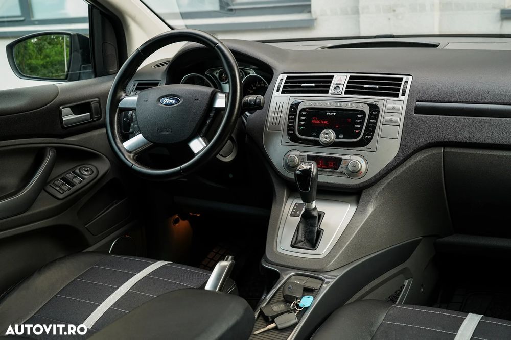 Ford Kuga 2.0 TDCi 4WD Powershift Titanium - 10