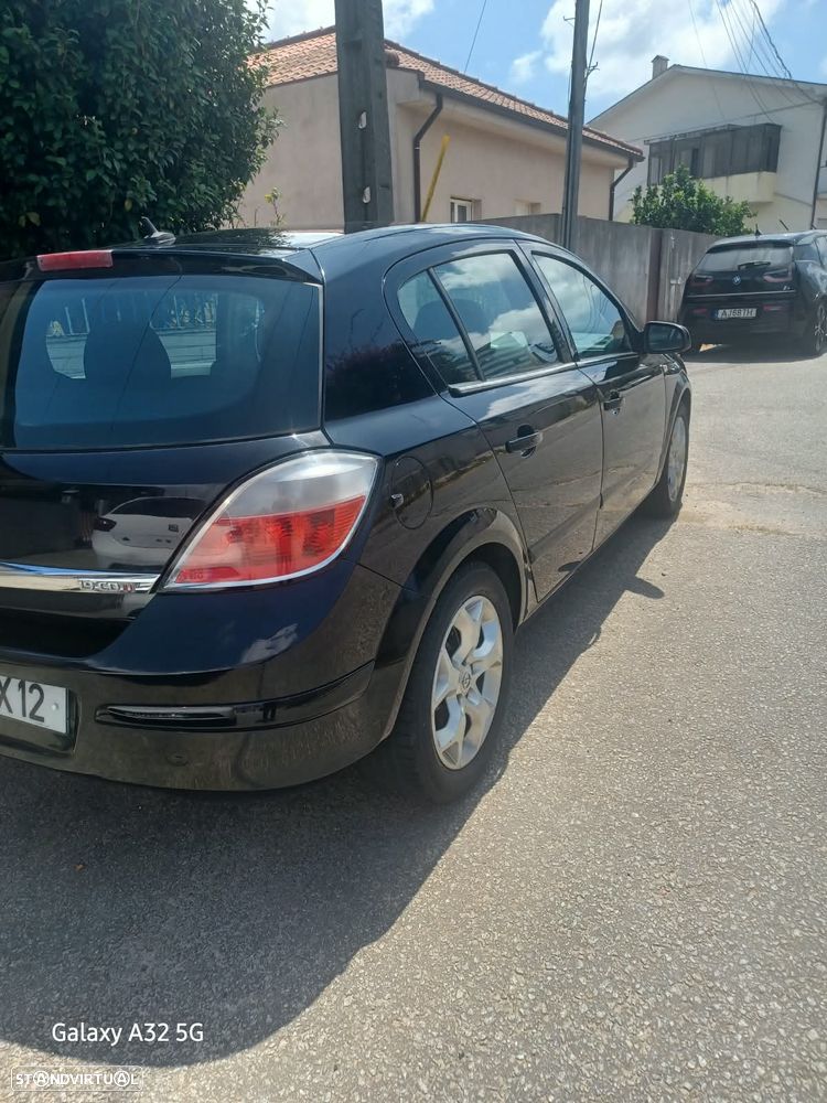 Opel Astra 1.9 CDTI Cosmo - 3