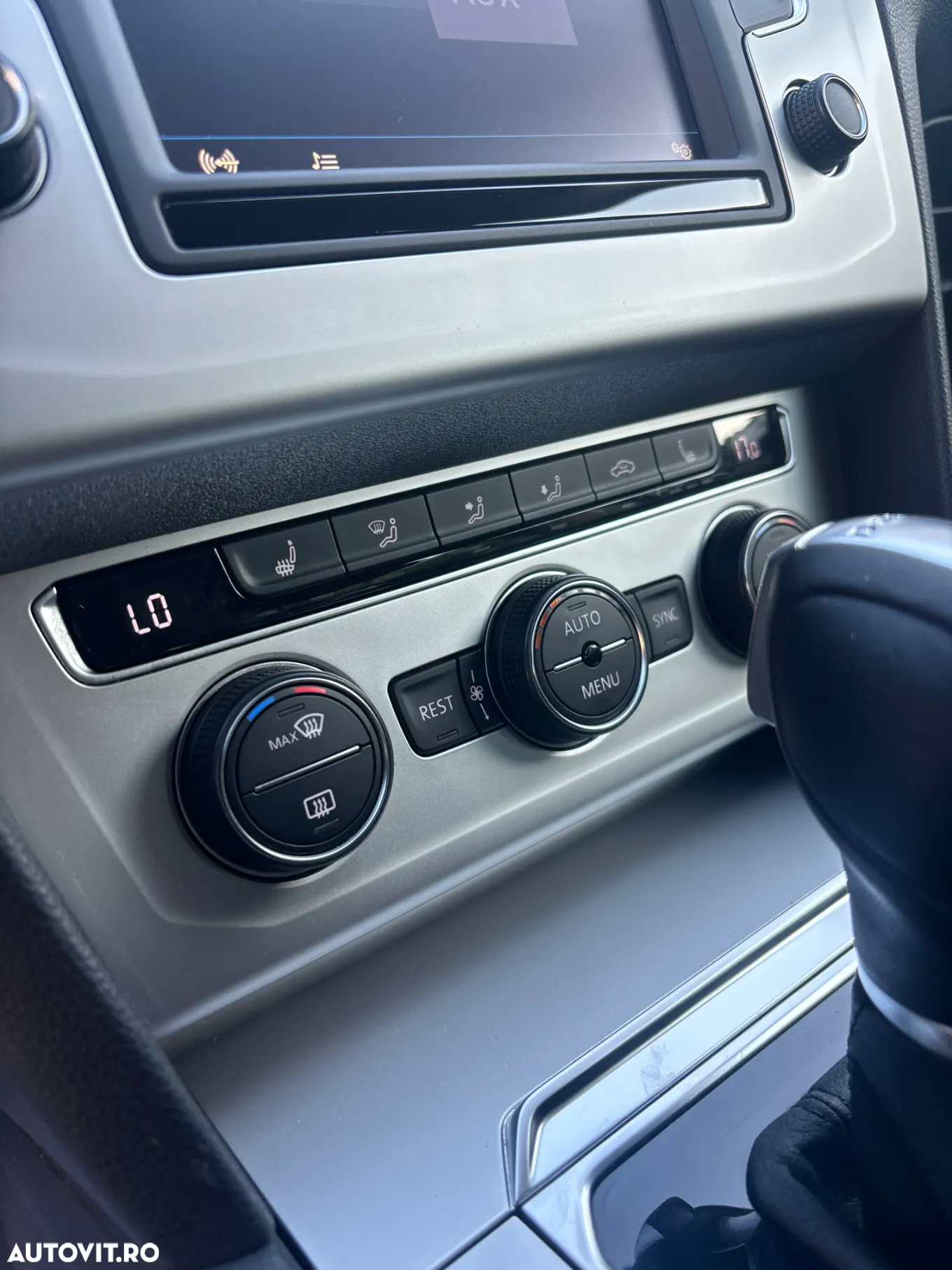 Volkswagen Passat 2.0 TDI DSG Comfortline - 12