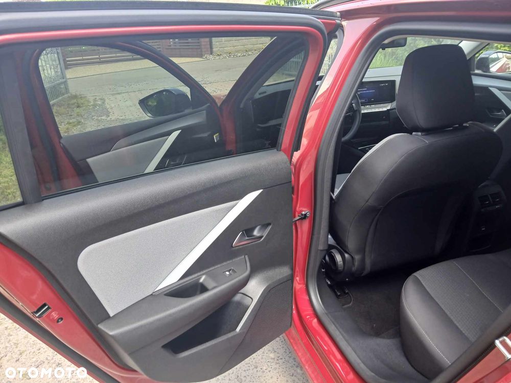 Opel Astra 1.5 D Automatik Business Elegance - 9