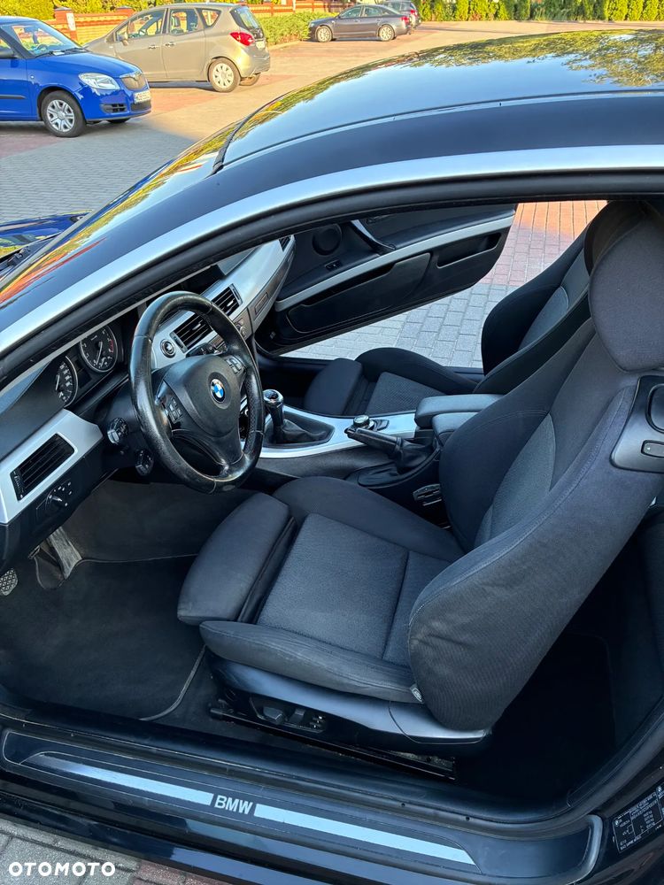 BMW Seria 3 325i - 14