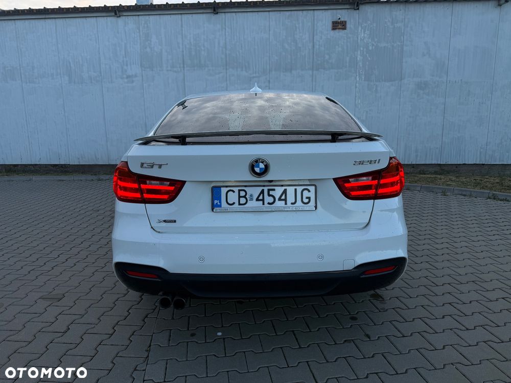 BMW 3GT 328i xDrive M Sport - 9