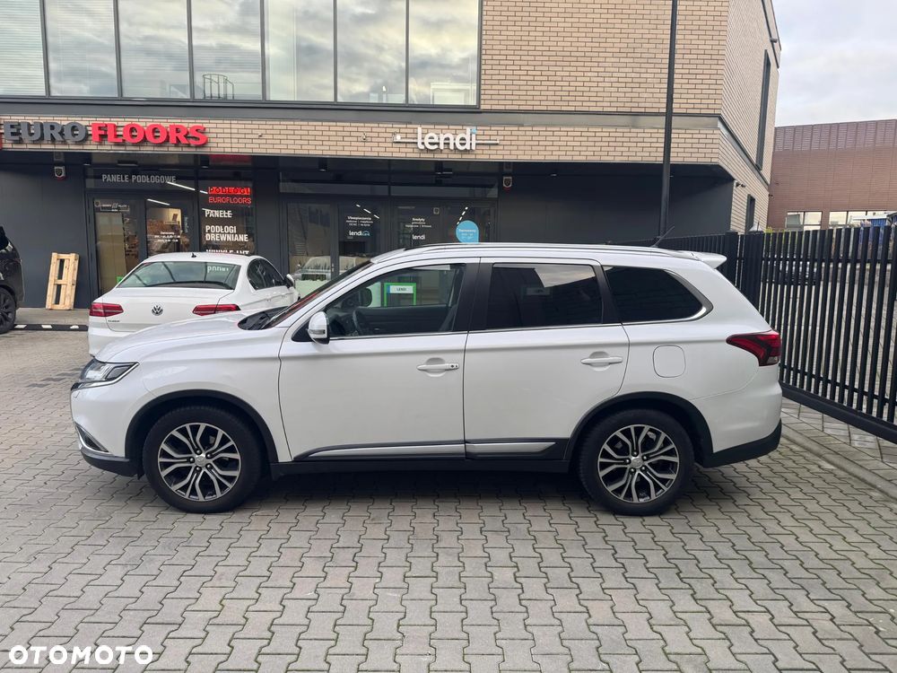Mitsubishi Outlander 2.0 Instyle Navi 4WD CVT - 6