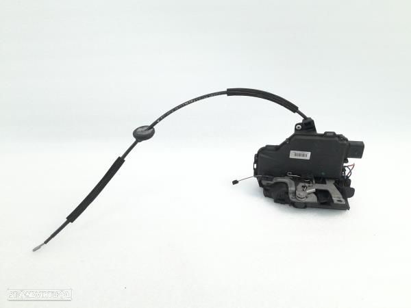 Fecho Porta Frente Dto Volkswagen Passat (3B2) - 1