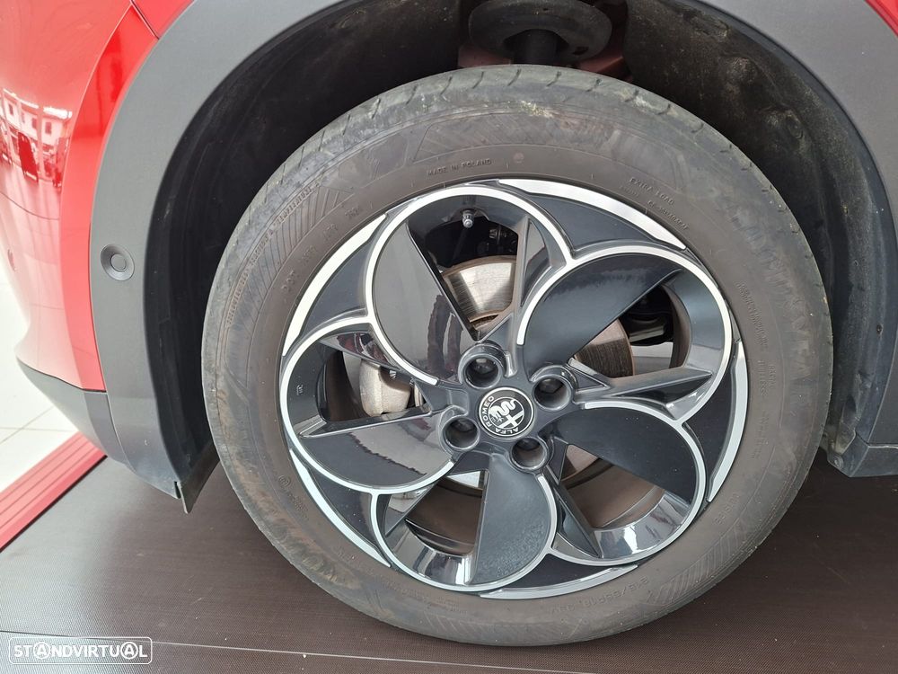 Alfa Romeo Junior 54 kWh Sport Speciale - 7