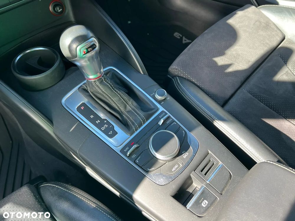 Audi A3 Sportback 2.0 TDI (clean diesel) quattro S tronic S line Sportpaket - 23