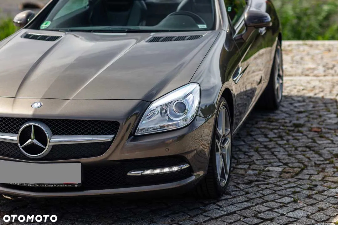 Mercedes-Benz SLK 200 (BlueEFFICIENCY) - 11