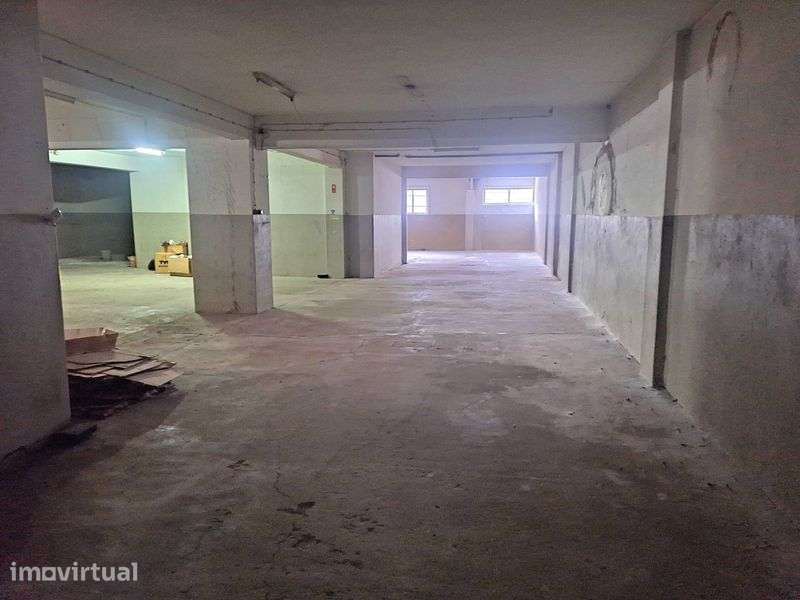Loja com 480 m2  junto à Avenida da Boavista, Ramalde - Porto - Grande imagem: 2/11