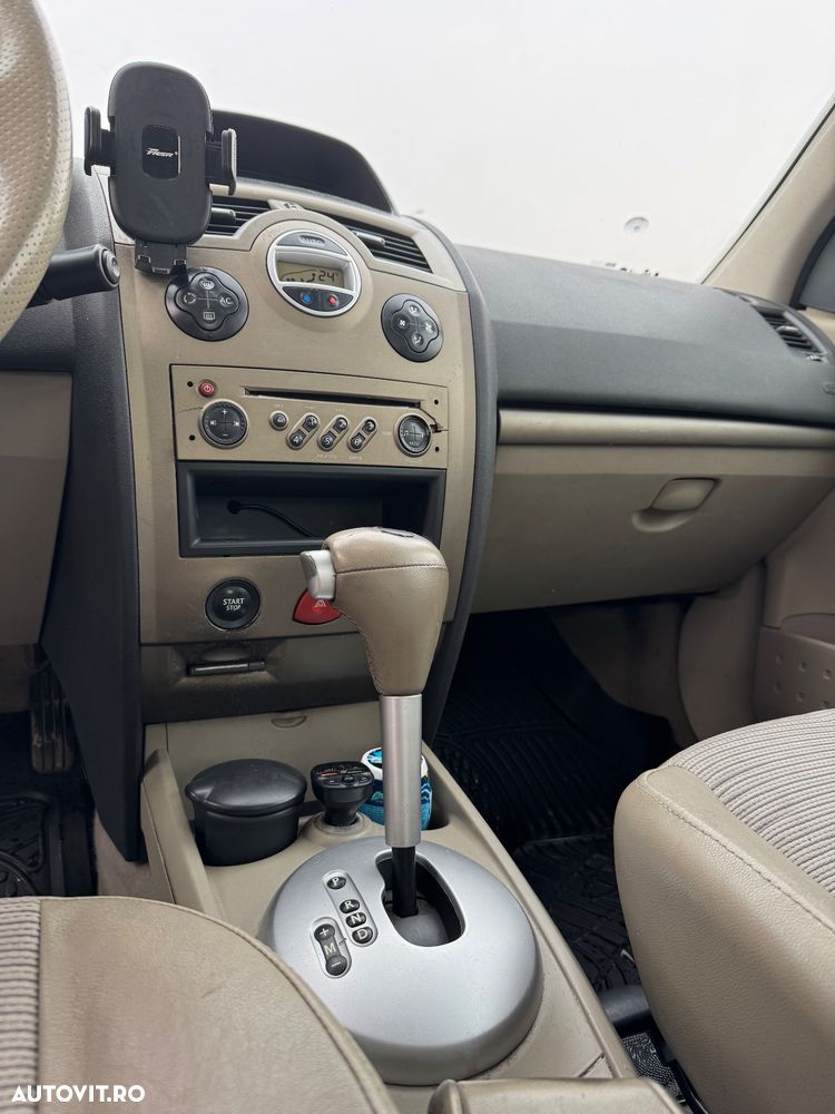 Renault Megane Sedan 1.6 16V Privilege Aut - 6