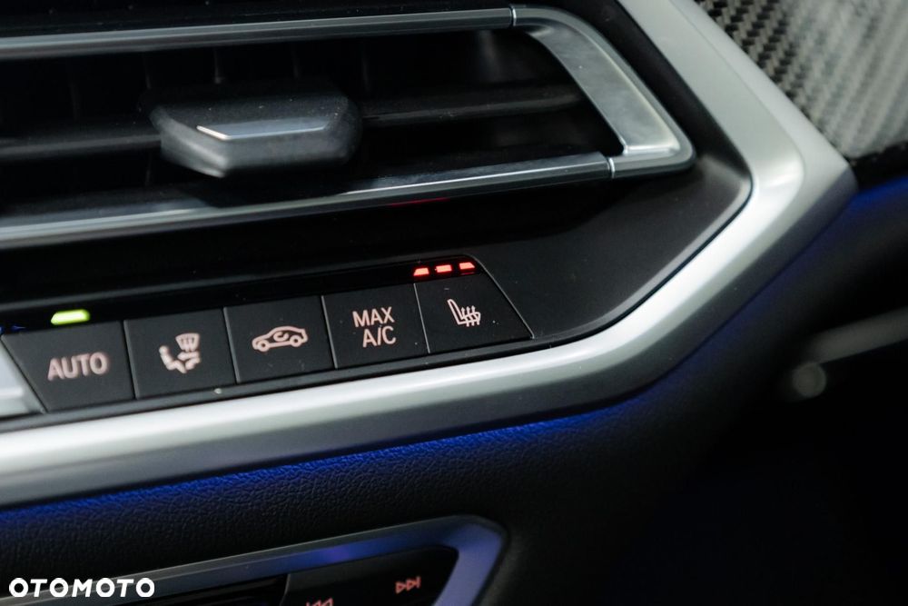 BMW X5 M50i - 27