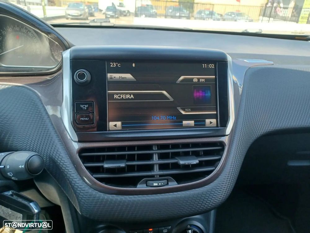 Peugeot 2008 - 13
