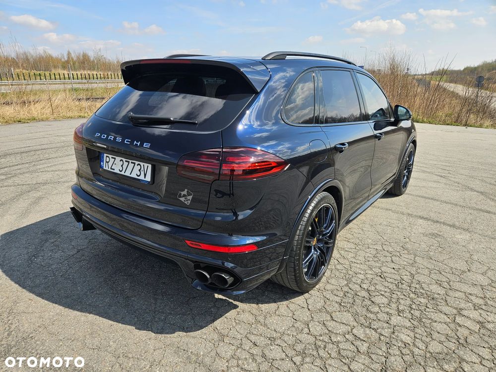 Porsche Cayenne - 7