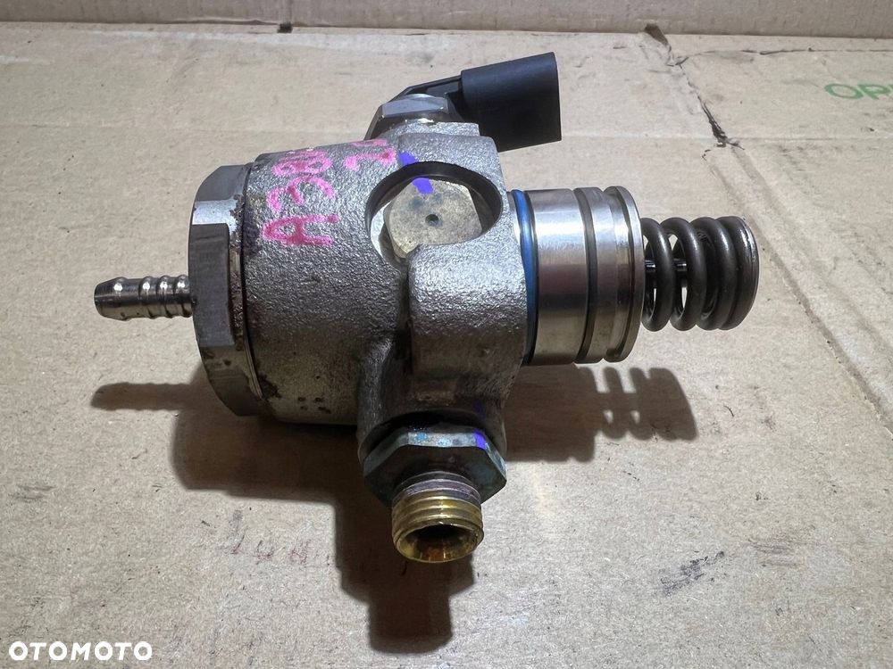 AUDI A3 8V 2.0 TFSI POMPA PALIWA 06L127025N - 5