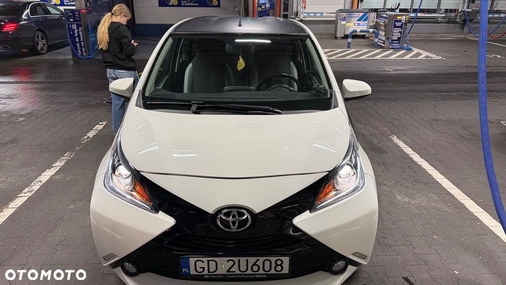 Toyota Aygo 2015 photo 2
