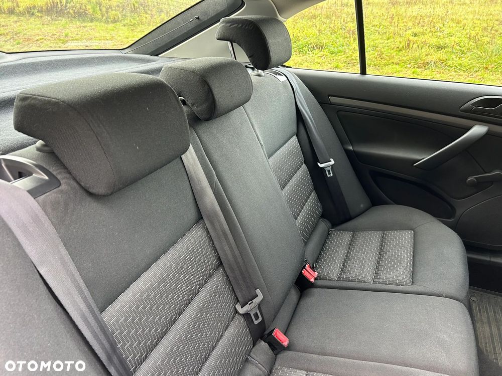 Skoda Octavia 1.6 Ambition - 16