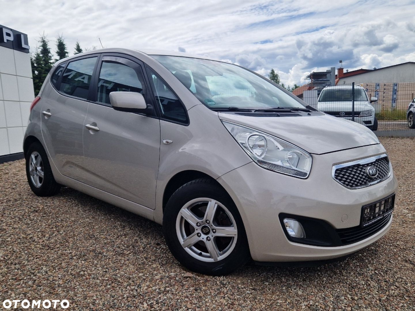Kia Venga - 24
